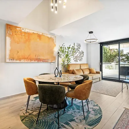 ヴィラ Luxury Townhouse With Stunning Sea & Mountain Views *