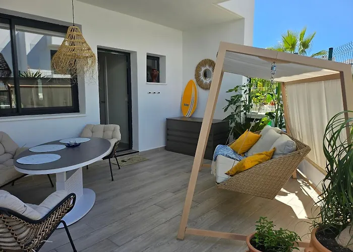 ヴィラ Luxury Townhouse With Stunning Sea & Mountain Views フエンヒロラ