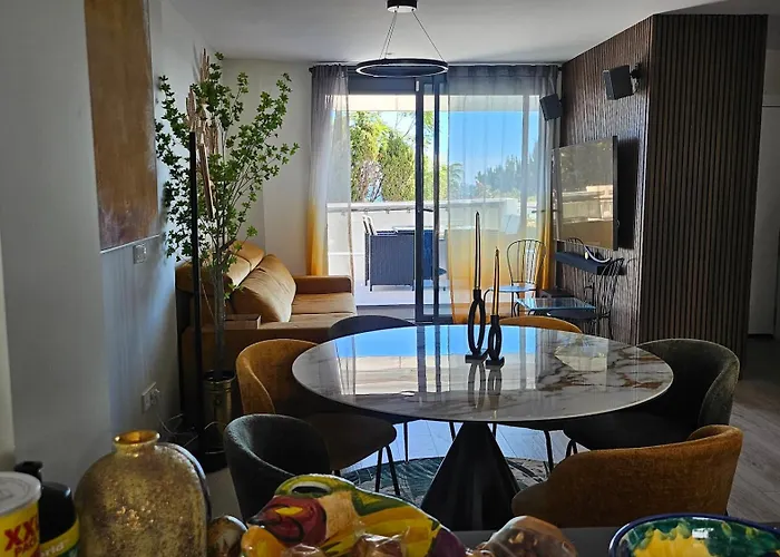 Luxury Townhouse With Stunning Sea & Mountain Views * フエンヒロラ