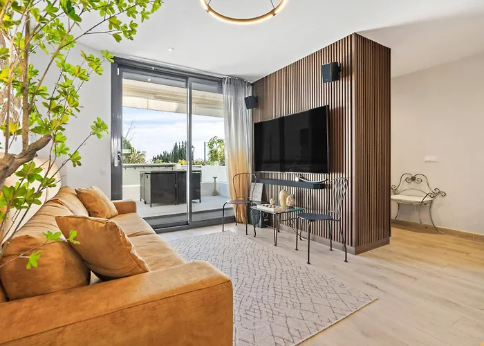 ヴィラ Luxury Townhouse With Stunning Sea & Mountain Views