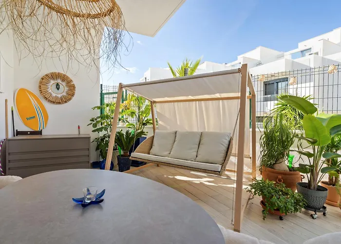 ヴィラ Luxury Townhouse With Stunning Sea & Mountain Views