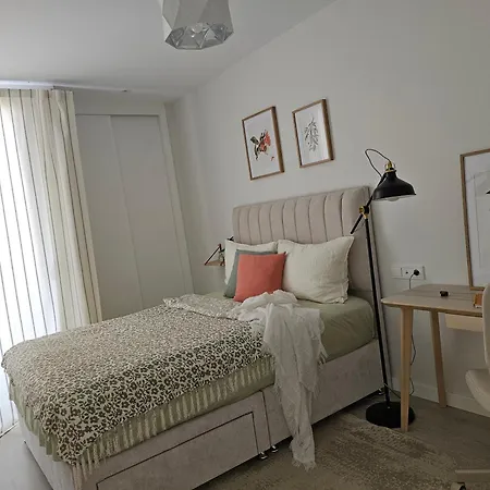 Luxury Townhouse With Stunning Sea & Mountain Views