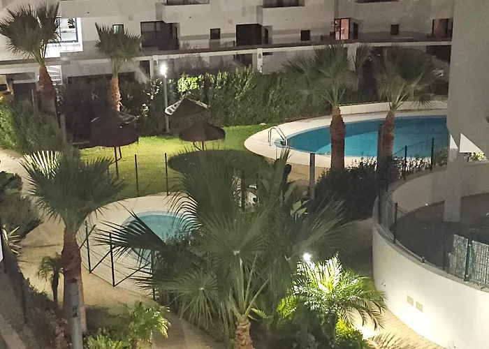 Luxury Townhouse With Stunning Sea & Mountain Views פואנגירולה