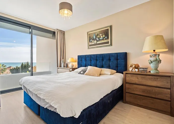 Luxury Townhouse With Stunning Sea & Mountain Views * פואנגירולה