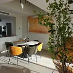 Luxury Townhouse With Stunning Sea & Mountain Views ヴィラ *
