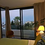 ヴィラ Luxury Townhouse With Stunning Sea & Mountain Views