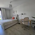 Luxury Townhouse With Stunning Sea & Mountain Views