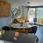 ヴィラ Luxury Townhouse With Stunning Sea & Mountain Views