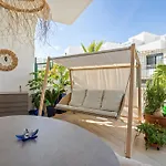 빌라 Luxury Townhouse With Stunning Sea & Mountain Views